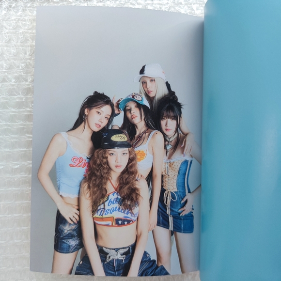 (G)I-DLE I SWAY Weverse Preorder Benefit Poster (set of 9) - Picture 3 of 8
